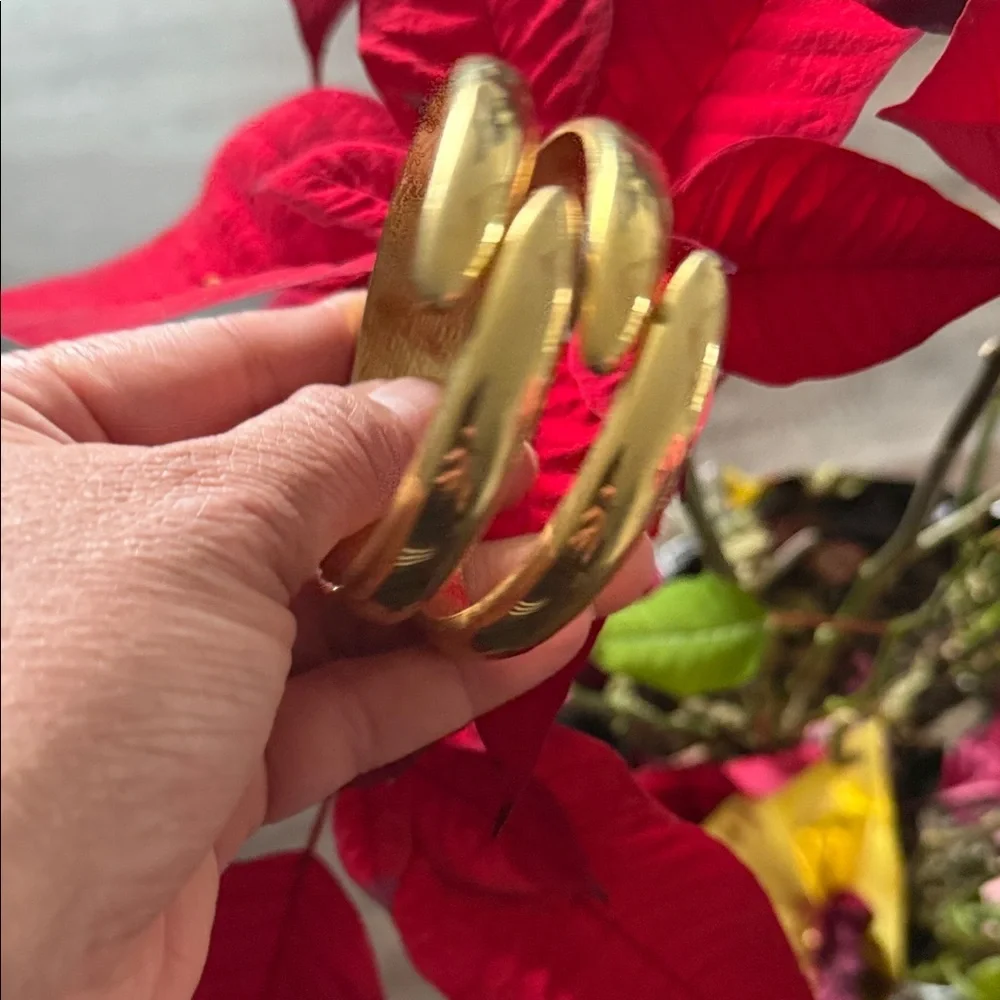 Elegant Gold Cuff Bracelet